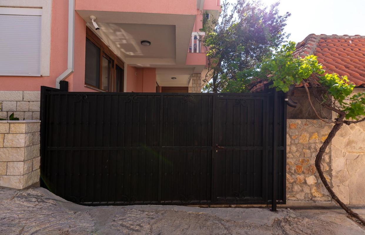 Dreamsea Apartment Utjeha Exterior photo